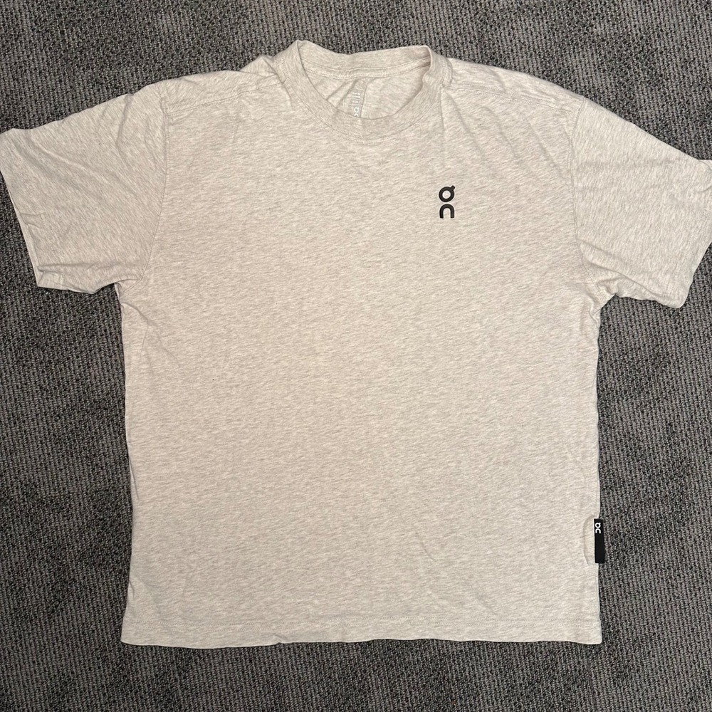 On Running Men Graphic-T Melange Short Sleeve Logo T-Shirt Size S 1ME1005.1756